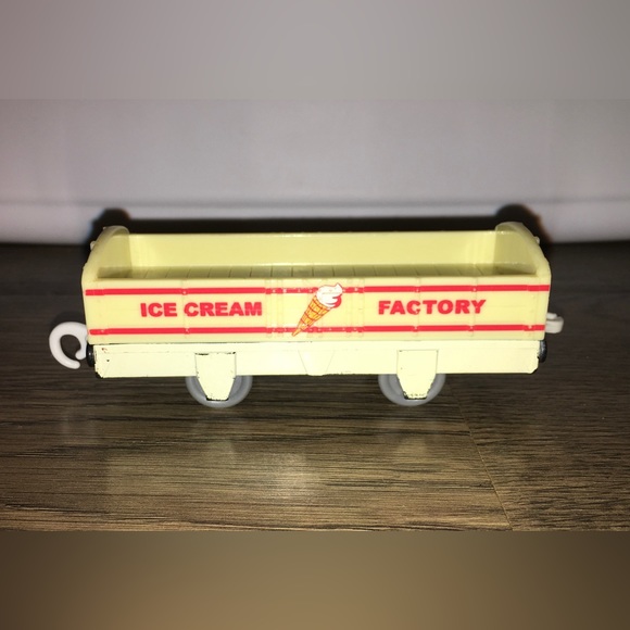 Retired Thomas the Train Friends Ice Cream - Picture 3 of 6
